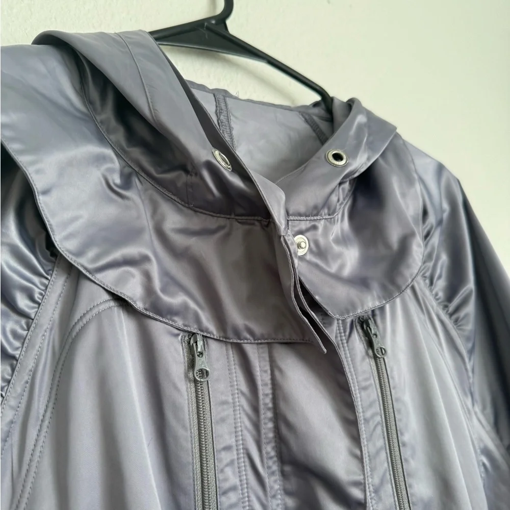 lululemon athletica Charcoal Hooded Cape Jacket - Picture 4 of 7